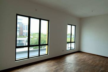 Jalan Setia Utama U13/38G