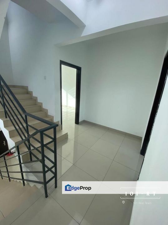  Good Condition!! Triple Storey Terrace House@ Taman Sejati 4, Sentosa, Selangor, Klang