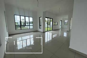 Sencilia @ Eco Sanctuary