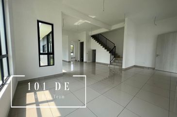 Sencilia @ Eco Sanctuary