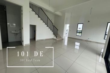 Sencilia @ Eco Sanctuary