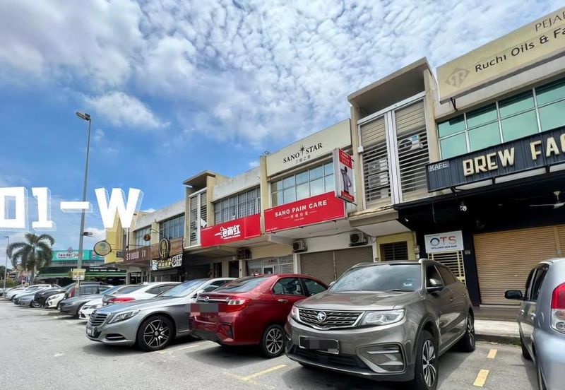 PRIME LOCATION!! 22X80!! G Floor Shoplot@ Jalan Mahogani Aeon Bandar Botanic Klang 