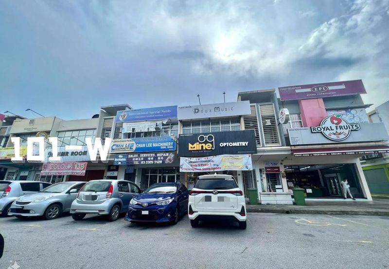 PRIME LOCATION!! 22X80!! G Floor Shoplot@ Jalan Mahogani Aeon Bandar Botanic Klang 