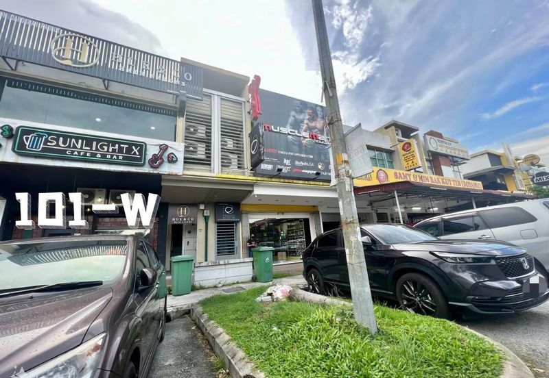 PRIME LOCATION!! 22X80!! G Floor Shoplot@ Jalan Mahogani Aeon Bandar Botanic Klang 