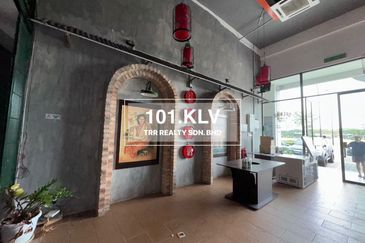 Renovated Ground Floor Shoplot@ Eco Sanctuary Somerset near Rimbayu