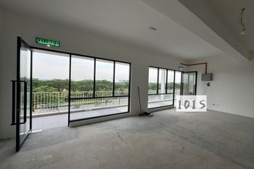WITH GLASS DOOR!! Shop Commercial@ Eco Sanctuary Se.Ruang Square 
