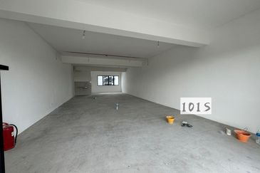 WITH GLASS DOOR!! Shop Commercial@ Eco Sanctuary Se.Ruang Square 