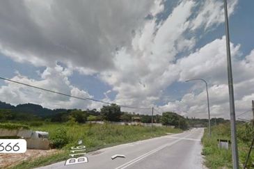 BELOW BANK VALUE!! [RM58/SQFT] 17.728 arce Zoing Industrial Land@ Hulu Langat