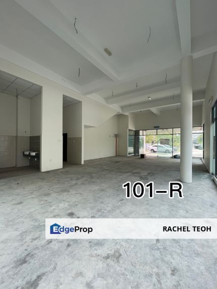 Tenanted unit!! 3sty SemiD- Commercial Office with Lift@ Kota Kemuning , Selangor, Shah Alam