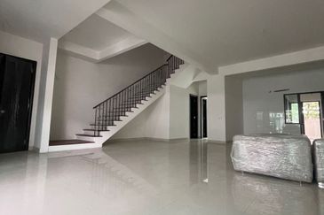 Duta Villa, Setia Alam