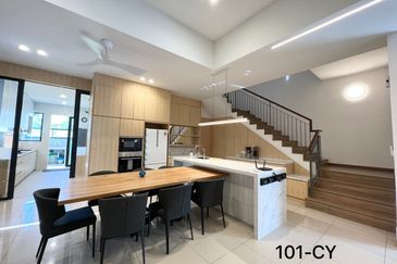 Lucent Residence @ twentyfive.7