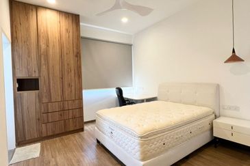 Lucent Residence @ twentyfive.7