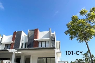 Lucent Residence @ twentyfive.7