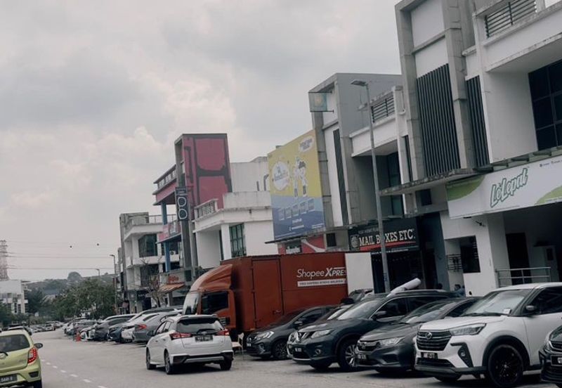 E-Boulevard, Denai Alam