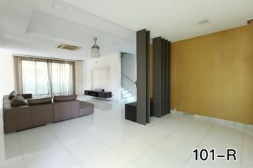 Fully Renovated!! TWIN BUNGALOW@ KK HILLS KOTA KEMUNING