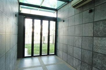 Fully Renovated!! TWIN BUNGALOW@ KK HILLS KOTA KEMUNING