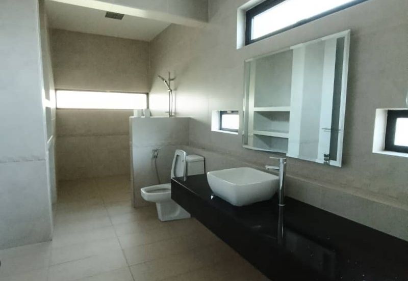 Fully Renovated!! TWIN BUNGALOW@ KK HILLS KOTA KEMUNING