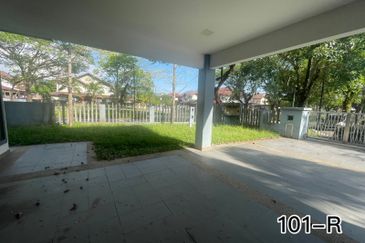 Fully Renovated!! TWIN BUNGALOW@ KK HILLS KOTA KEMUNING