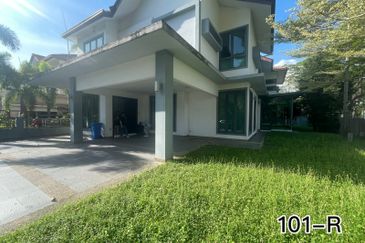 Fully Renovated!! TWIN BUNGALOW@ KK HILLS KOTA KEMUNING