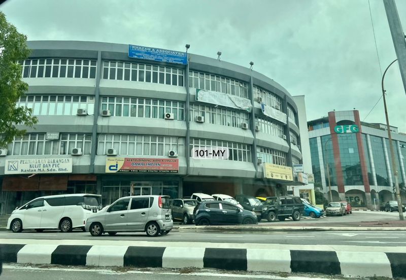 CORNER FACE ROAD! HIGH TRAFFIC! 4 Storey + 1 Roof Top Commercial Building@Jalan Raja Bot near Restoran Boston Klang