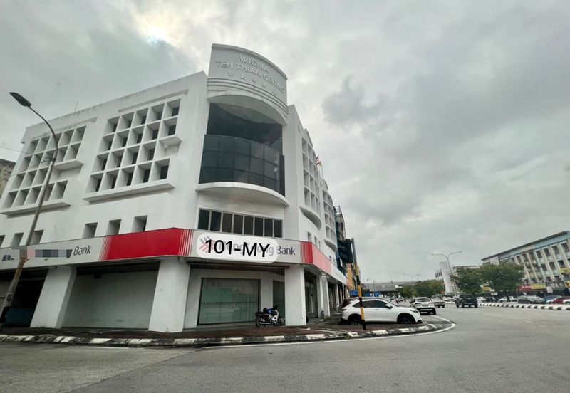 CORNER FACE ROAD! HIGH TRAFFIC! 4 Storey + 1 Roof Top Commercial Building@Jalan Raja Bot near Restoran Boston Klang