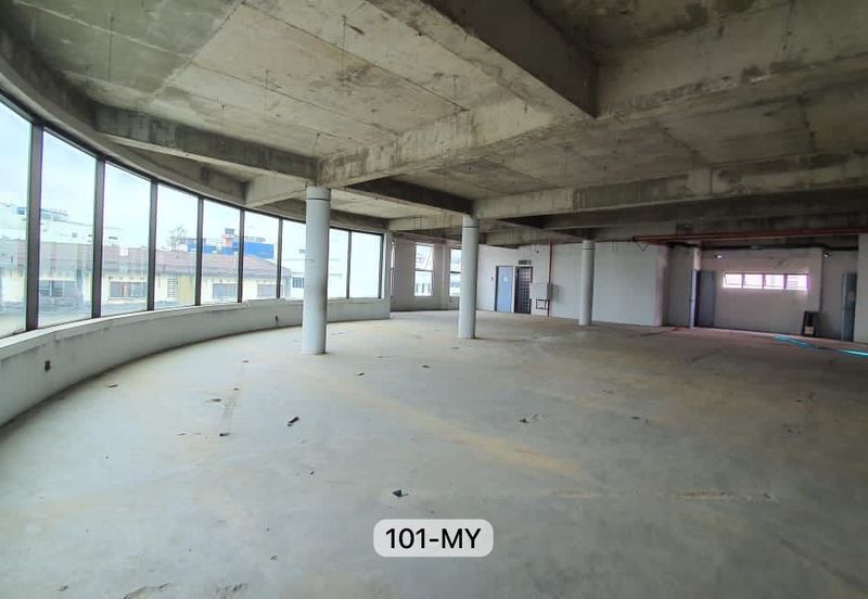 CORNER FACE ROAD! HIGH TRAFFIC! 4 Storey + 1 Roof Top Commercial Building@Jalan Raja Bot near Restoran Boston Klang