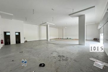 LIMITED CORNER Ground Floor Shop Commercial @Eco Sanctuary Se.Ruang Square Telok PANGLIMA GARANG