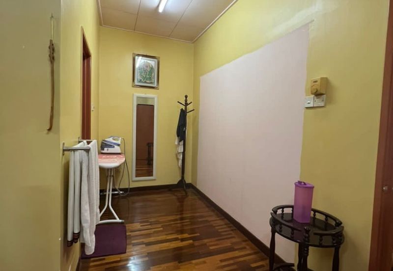 Facing No House!! Facing North!! Double Storey House@ Kota Kemuning