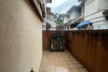 Facing No House!! Facing North!! Double Storey House@ Kota Kemuning