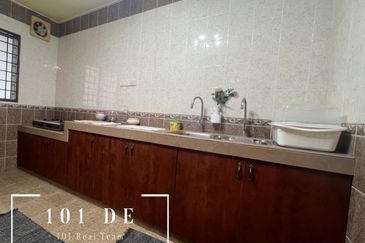 Facing No House!! Facing North!! Double Storey House@ Kota Kemuning