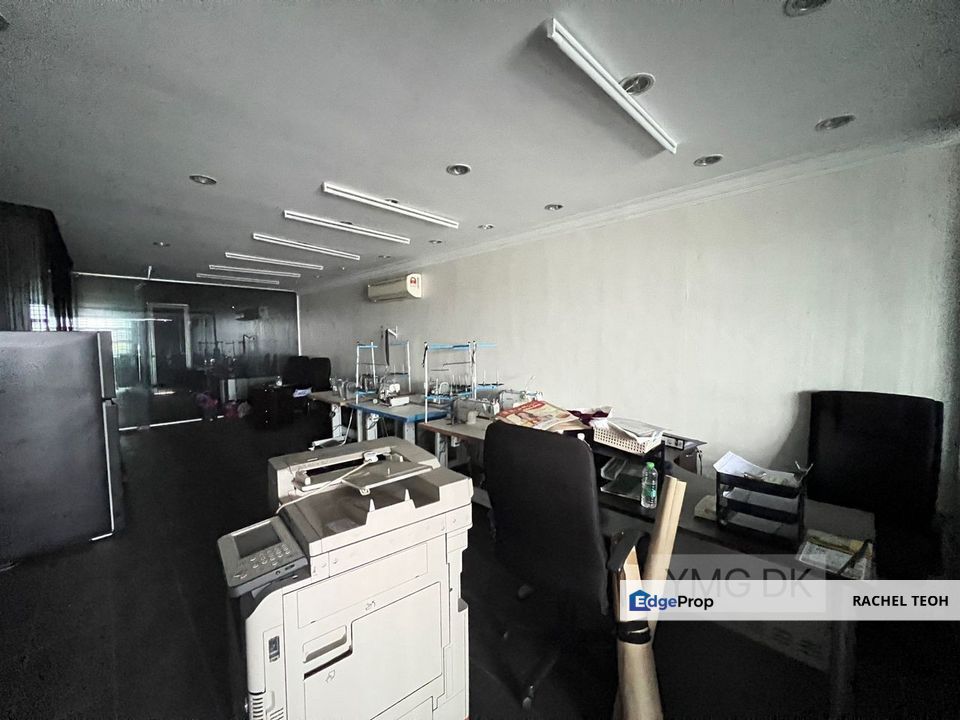 Facing Main-road!! ROI 4.5%🔥3 Storey Shop lot@Taman Sentosa Perdana Near Sungai Jati Klang, Selangor, Klang