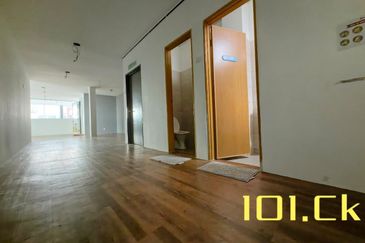 HOT area ‼️ Below SPA Price ⚠️3 Storey Shoplot CORNER@Pusat Perdagangan Banting (Jalan Cemerlang)