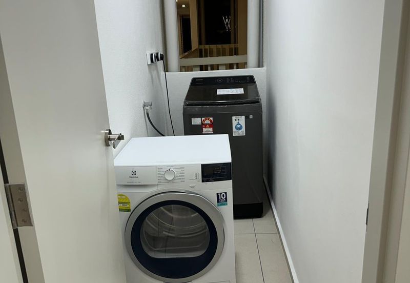 The Tresor @ Gravit 8 *