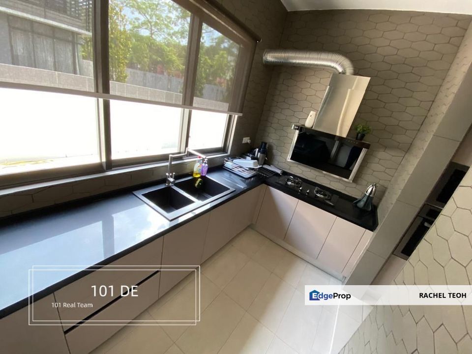 RENOVATED!!! 2.5 storey bungalow @KOTA KEMUNING Shah alam Long branch residence , Selangor, Kota Kemuning