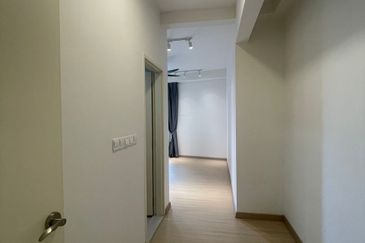 Gravit8 @ Klang South