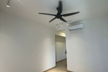 Gravit8 @ Klang South