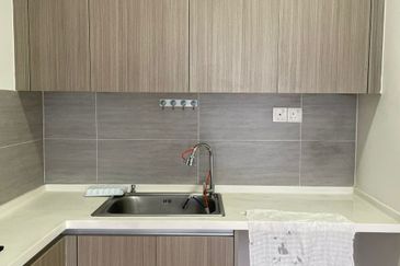 Gravit8 @ Klang South