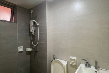 Gravit8 @ Klang South