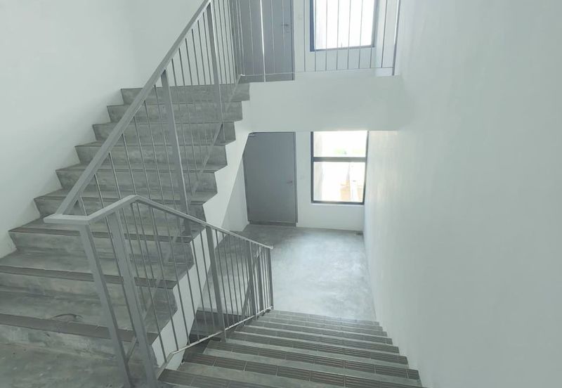 Elmina Business Park