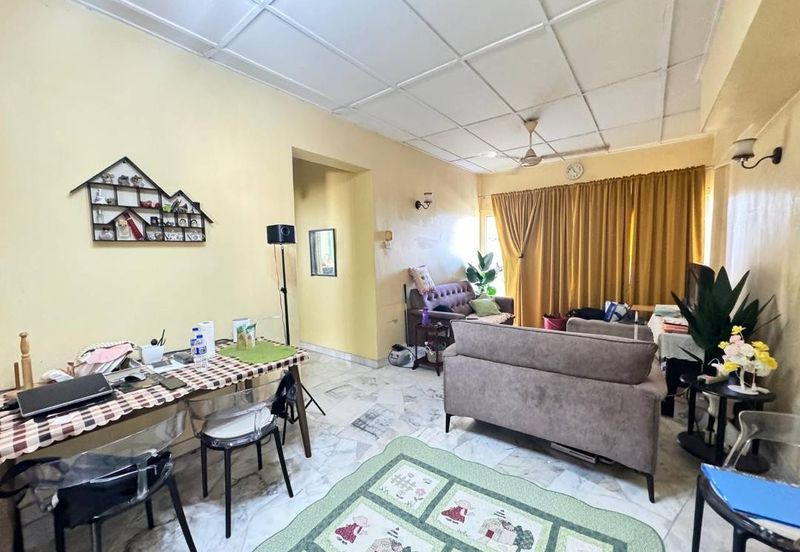 Menara Jade (Jade Tower), Taman Bukit Indah