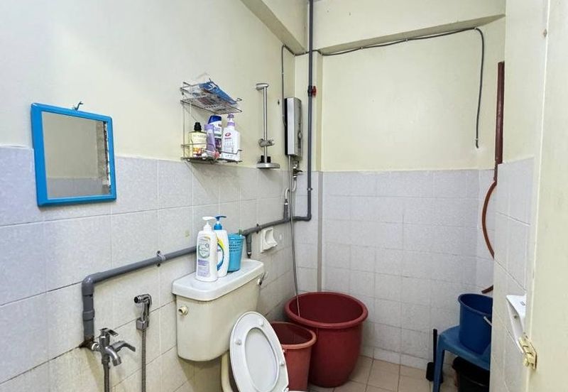 Menara Jade (Jade Tower), Taman Bukit Indah