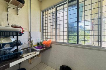 Menara Jade (Jade Tower), Taman Bukit Indah