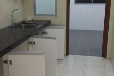 Green Suria Apartment