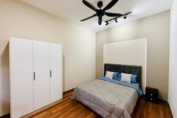 Renai Jelutong Residences