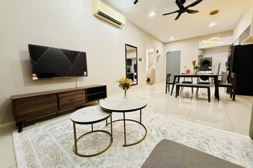 Renai Jelutong Residences