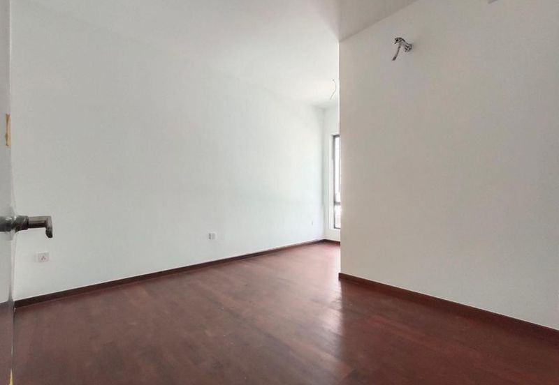 Elmina Green One @ City of Elmina