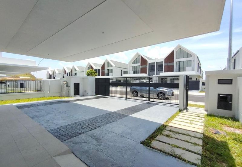 Elmina Green One @ City of Elmina