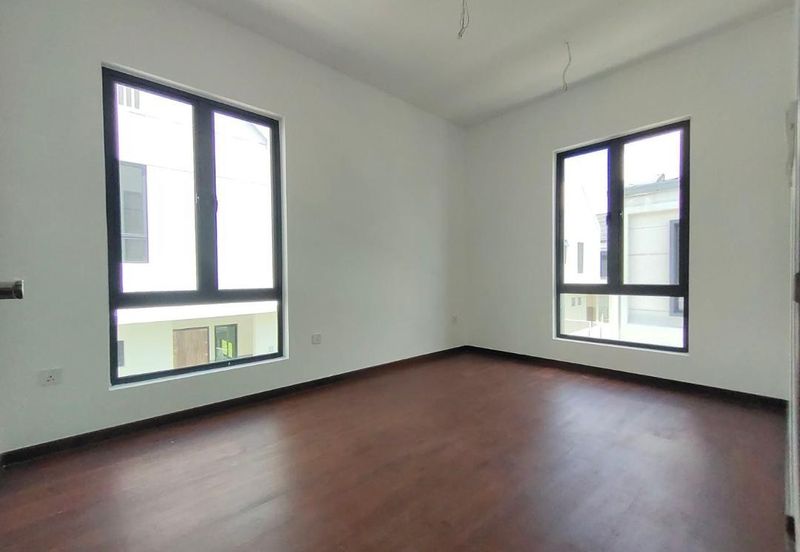 Elmina Green One @ City of Elmina