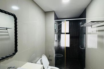 Renai Jelutong Residences