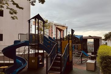 Renai Jelutong Residences